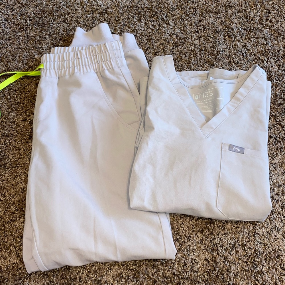 Figs scrubs set